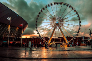 赛车电竞新纪元 F1排位赛点燃无限可能